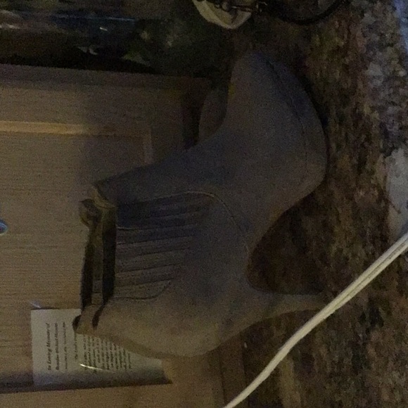 boots - Picture 2 of 2